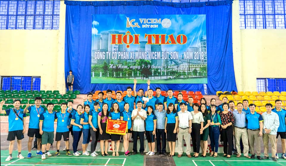 120 nam nganh xi mang nguoi vicem viet khuc trang ca