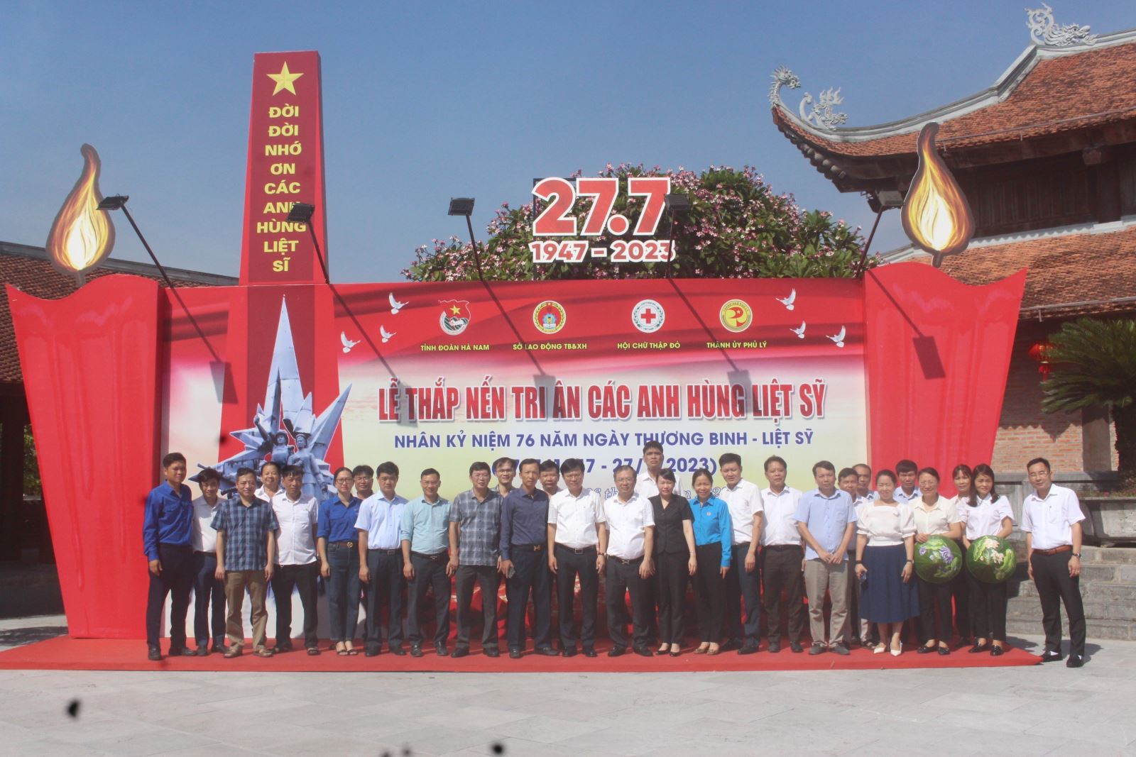 120 nam nganh xi mang nguoi vicem viet khuc trang ca