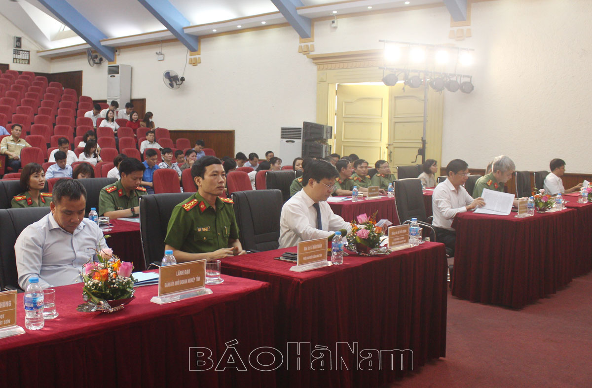 Các đại biểu dự ngày hội.