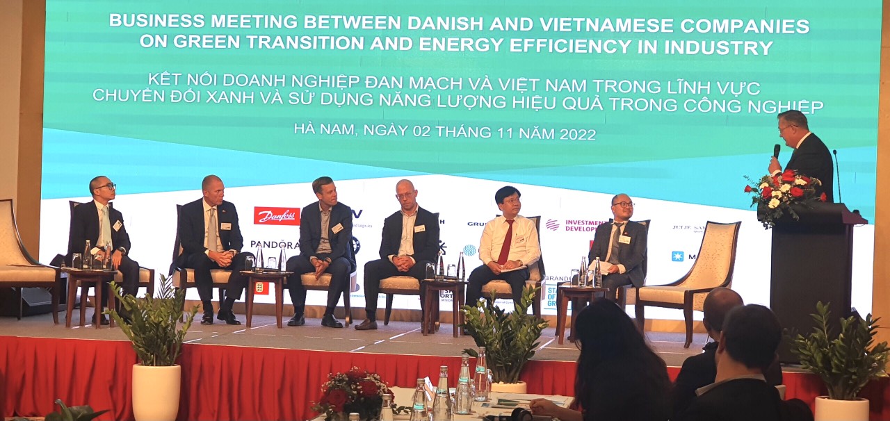 120 nam nganh xi mang nguoi vicem viet khuc trang ca