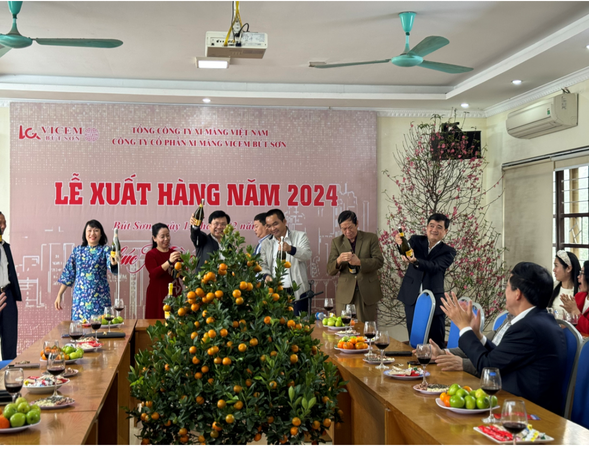 120 nam nganh xi mang nguoi vicem viet khuc trang ca